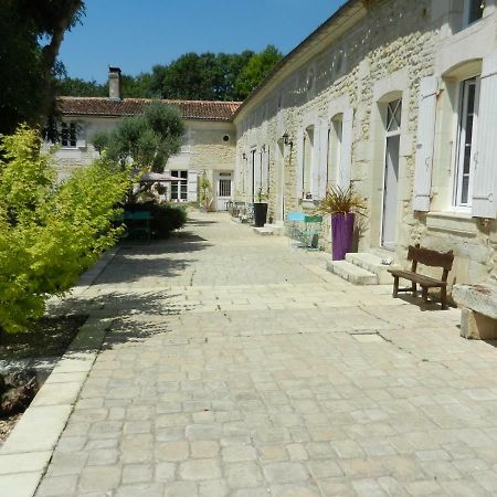 Jolysable Bed and Breakfast Pons Εξωτερικό φωτογραφία